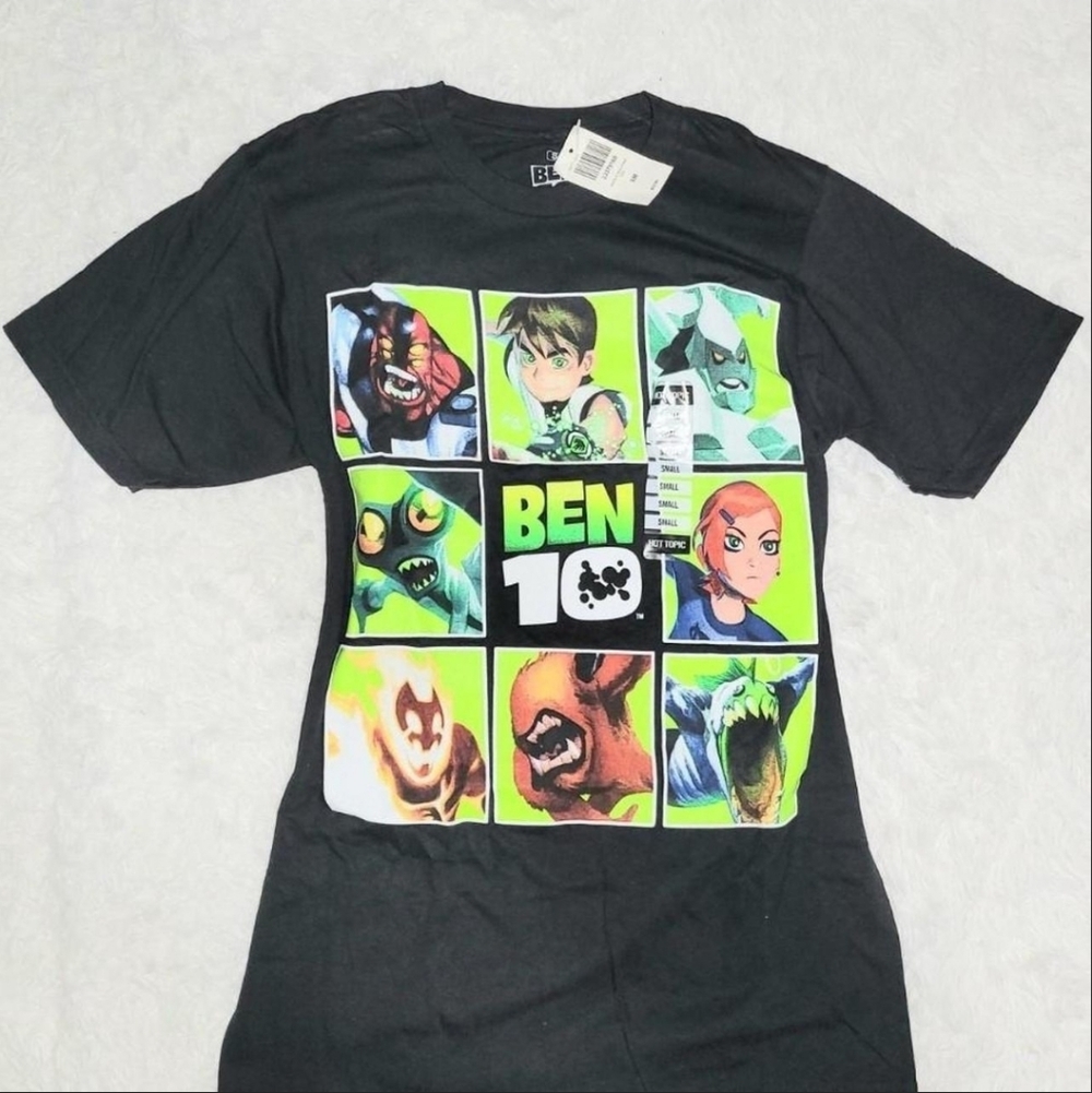 Hot Topic Black & Green Ben 10 Alien Graphic Tee Women's US Size Small! ✨️ NWT